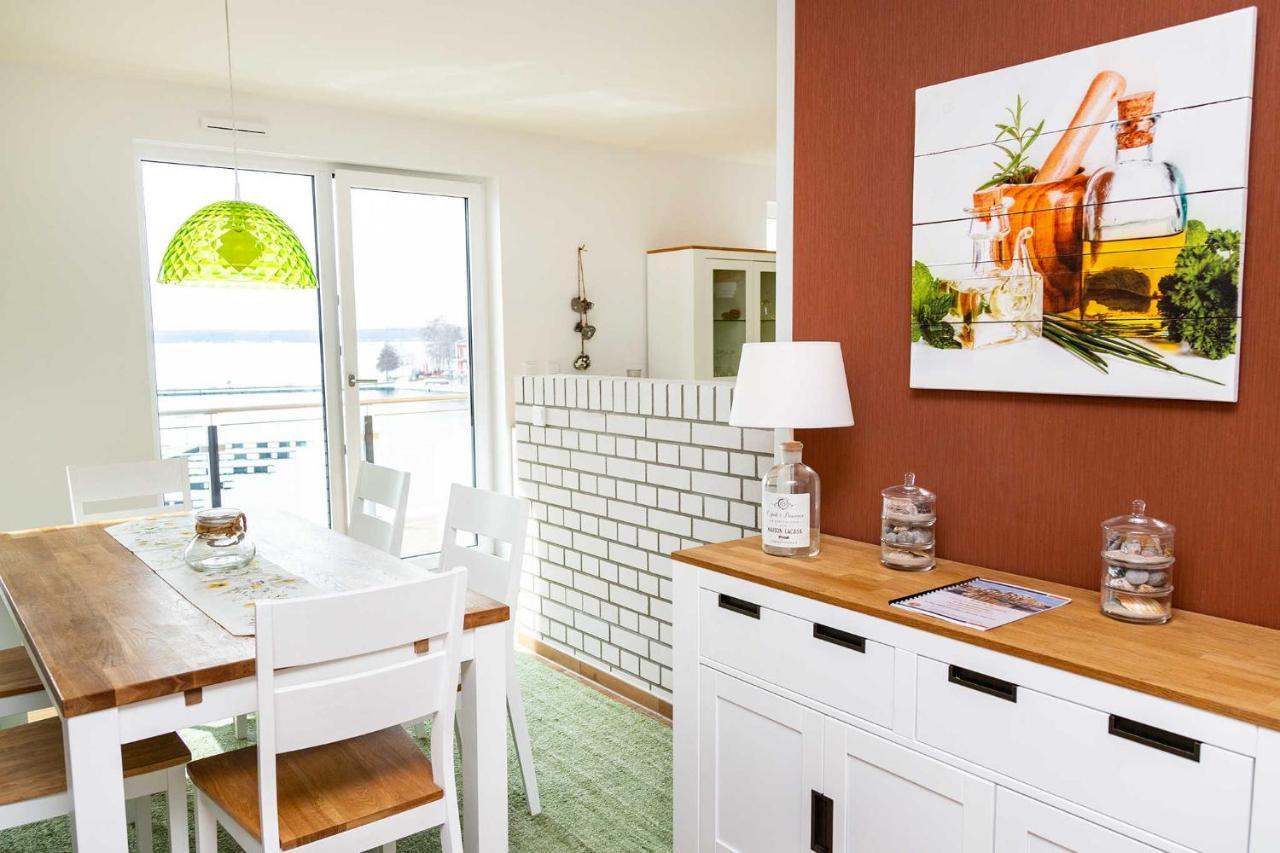 Traumfaengerloge -Hafenresidenz Apartment Waren  Exterior photo